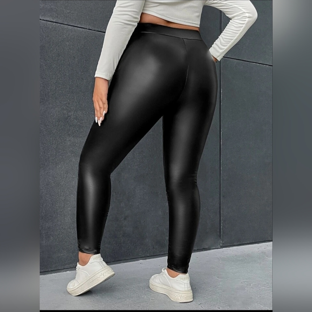 Sexy faux leather leggings - Picture 2 of 2